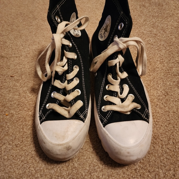 Chuck Taylor All Star Lugged Hi Sneaker in Black & White - Picture 3 of 8